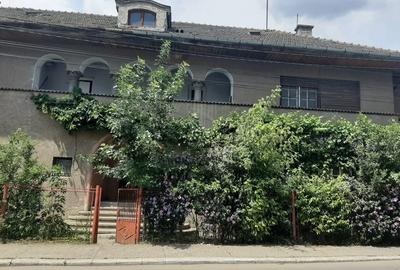 Apartament cu 3 camere semidecomandat în Central - 4