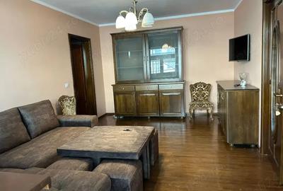 Se inchiriaza apartament cu 3 camere in zona ultracentrala complet mobilat si utilat.