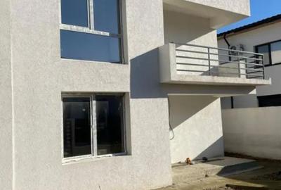 Casă cu 4 camere cu Teren 245 Mp în Central - 8