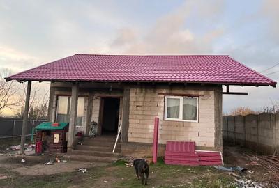 Vand casa la rosu 120 mp - 1