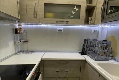 De vanzare 2 camere in zona Tractorul - 5