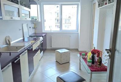Apartament cu 2 camere decomandat în Pietroasa - 2