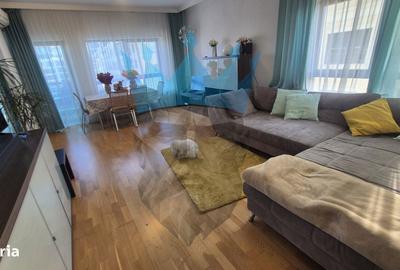 Apartament cu 3 camere, mobilat în Tei
