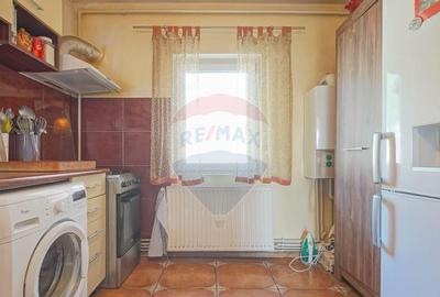 De vanzare 4 camere Racadau-zona Parcul Trandafirilor - 8