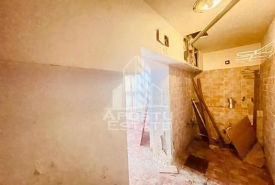 Spațiu comercial, de 50 mp, în Central - 1