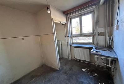 Apartament cu 3 camere semidecomandat în Central - 5