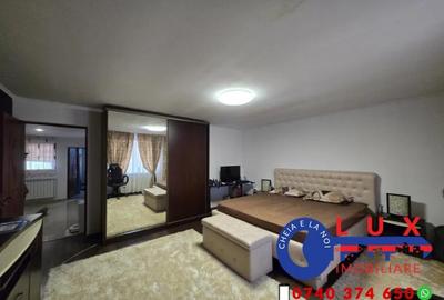 Apartament cu 4 camere decomandat în Central - 2