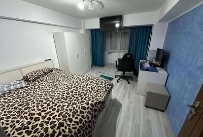 Apartament cu 4 camere decomandat în Central - 2