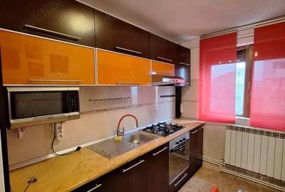 Apartament cu 2 camere semidecomandat în Micro 21