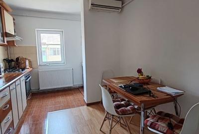 Apartament cu 3 camere decomandat în Central - 6