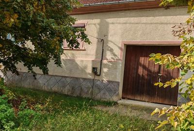 Vand casa, pentru mai multe detalii la tel - 3