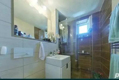 Vand apartament 3 camere , zona centru - 5