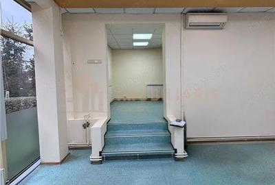 Spațiu comercial, de 148 mp, în Central - 7