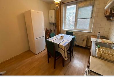 Apartament cu 2 camere decomandat în Calea București - 2