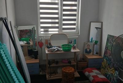 Apartament cu 3 camere semidecomandat în Central - 6