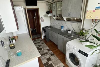 Apartament cu 3 camere decomandat în Almașu Mic