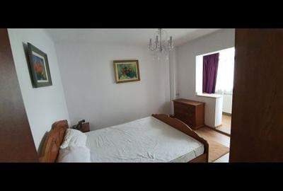 Apartament cu 3 camere decomandat în Nicolina - 8