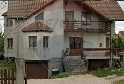 Casă cu 4 camere în Fughiu - 13