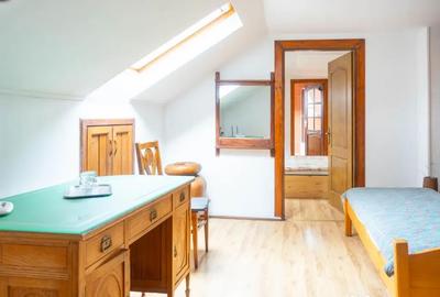 Apartament cu 7 camere decomandat în Centrul Istoric - 2