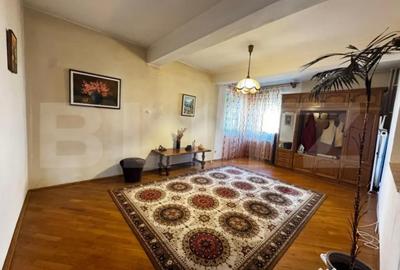 Casă cu 8 camere cu Teren 767 Mp în Central - 3