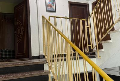 Apartament cu 3 camere semidecomandat în Berceni - 10