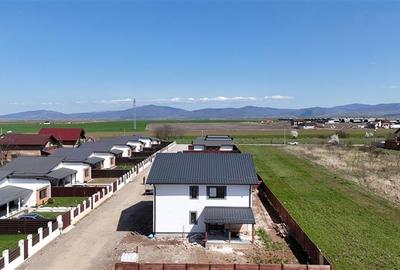 Duplex cu 4 camere cu Teren 350 Mp în Tărlungeni - 3