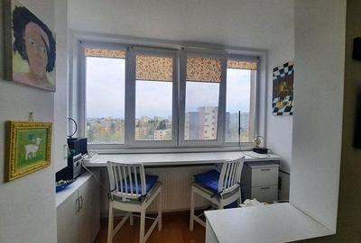 Apartament de vanzare cu trei camere Calea Bucuresti