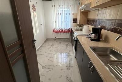 Apartament 3 camere  , zona Inspectorat Scolar, etaj 4 cu acoperis - 7