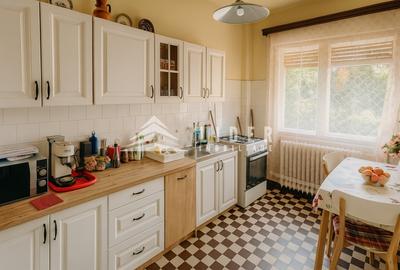 Apartament cu 4 camere decomandat, mobilat în Central - 3