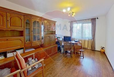 Casă cu 7 camere cu Teren 300 Mp în Domenii - 6