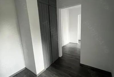 Apartament cu 3 camere decomandat în Central - 3
