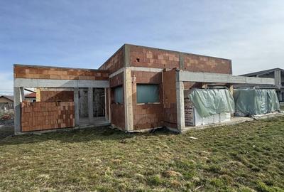 Casă cu 3 camere în Coltău - 2