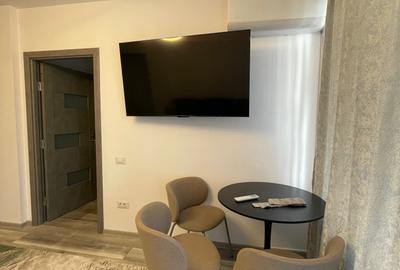 Piata Romana, Metrou, KFC - 6