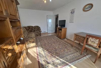 Apartament cu 3 camere decomandat în UTA - 3