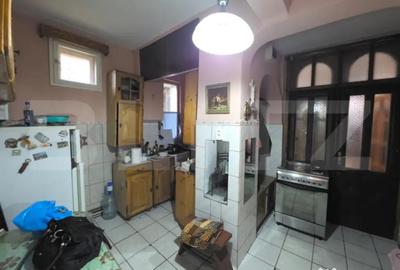 Casă cu 2 camere cu Teren 200 Mp în Central