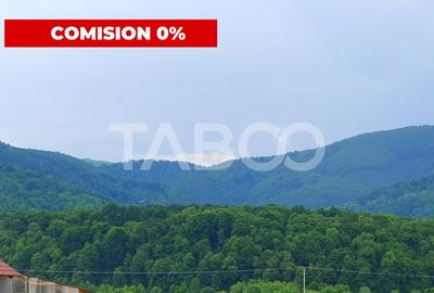 Teren intravilan 1500 mp - parcelabil - utilitati - Front 30 m - 5