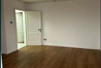 Spațiu comercial, de 10 mp, în Centrul Civic - 3