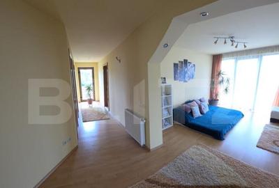 Casa de vanzare, 6 camere, 340 mp, cu 22 arii de teren, zona - 15