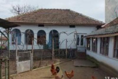 Casă cu 4 camere cu Teren 1021 Mp în Devesel - 6