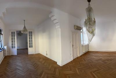 Vilă renovată, ideală pentru activități profesionale - 1