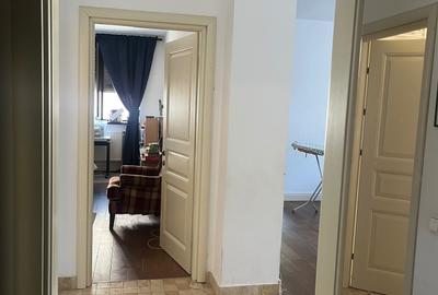 Apartament cu 3 camere semidecomandat în Central - 3