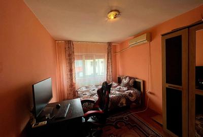 Proprietar vand apartament spa?ios cu 2 camere de vanzare Zona Sagului-Dambovi?a, aproape de Turist. Proprietar vand apartament spa?ios cu 2 camere de vanzare Zona Sagului-Dambovi?a, aproape de Turist. - 2