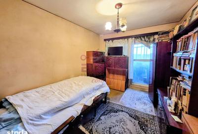 Apartament cu 3 camere decomandat în Micro 1 - 8