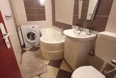 Apartament cu 2 camere decomandat în Central - 3