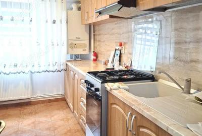 2 camere decomandat , zona Pizza Marina - 3