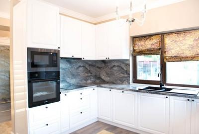 Casă individuală cu 4 camere cu Canalizare în Iris - 3