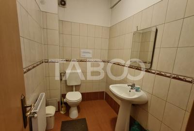 Spațiu comercial, de 45 mp, în Central - 1