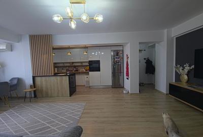 Apartament cu 33 camere decomandat, mobilat în Central - 2