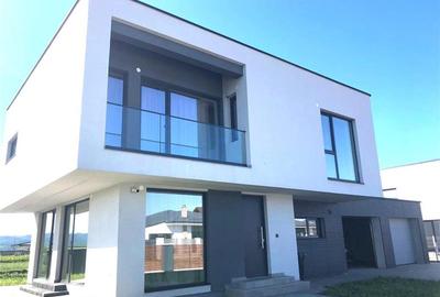 Casă individuală cu 4 camere cu Canalizare în Cristian - 2