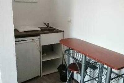 Garsonieră decomandată în Central - 3